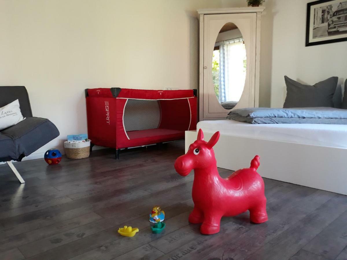 Schoene Einzimmer Wohnung Zwischen Bodensee Und Allgaeu Neukirch  Εξωτερικό φωτογραφία